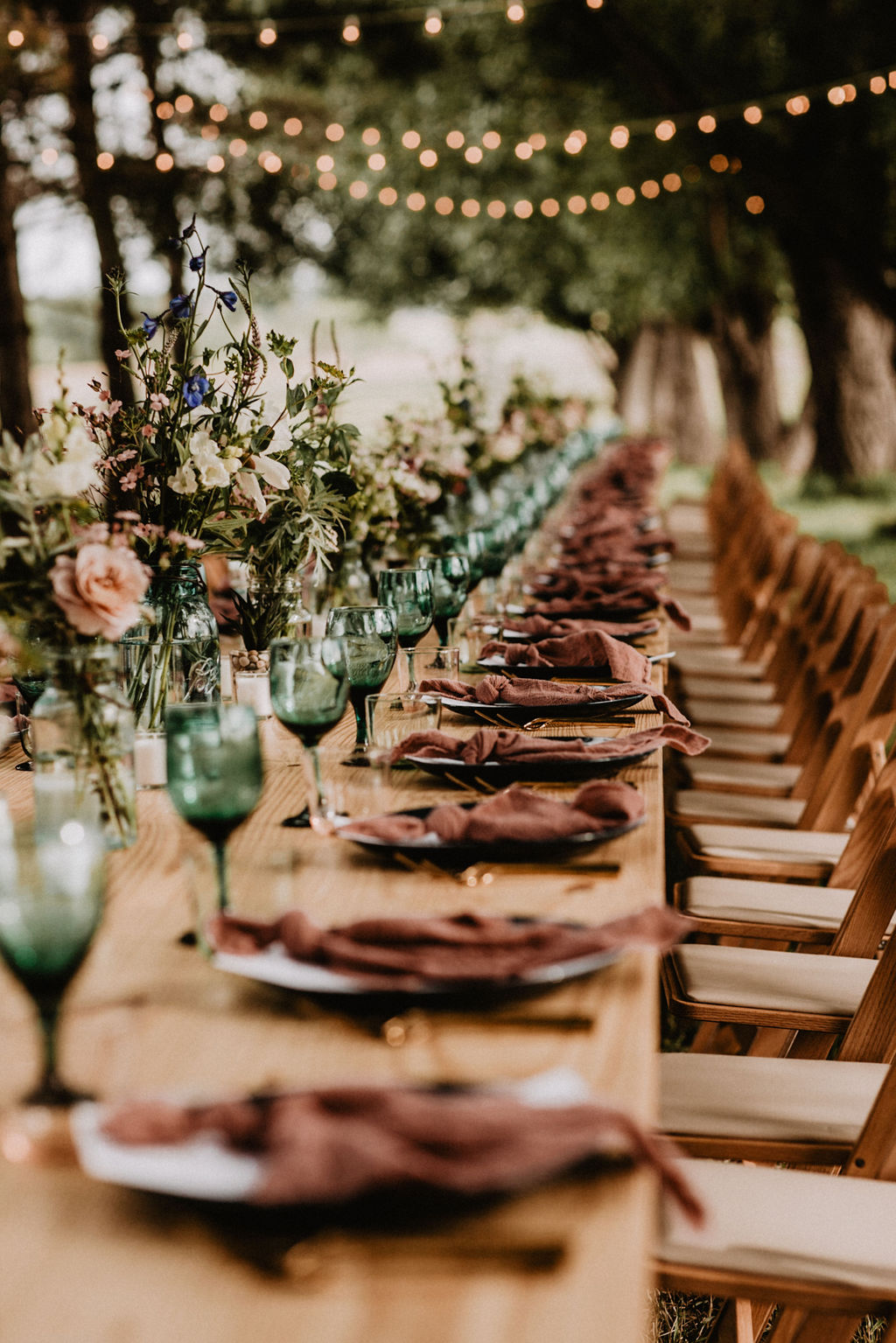 outdoor Colorado foothills wedding venue reception table
